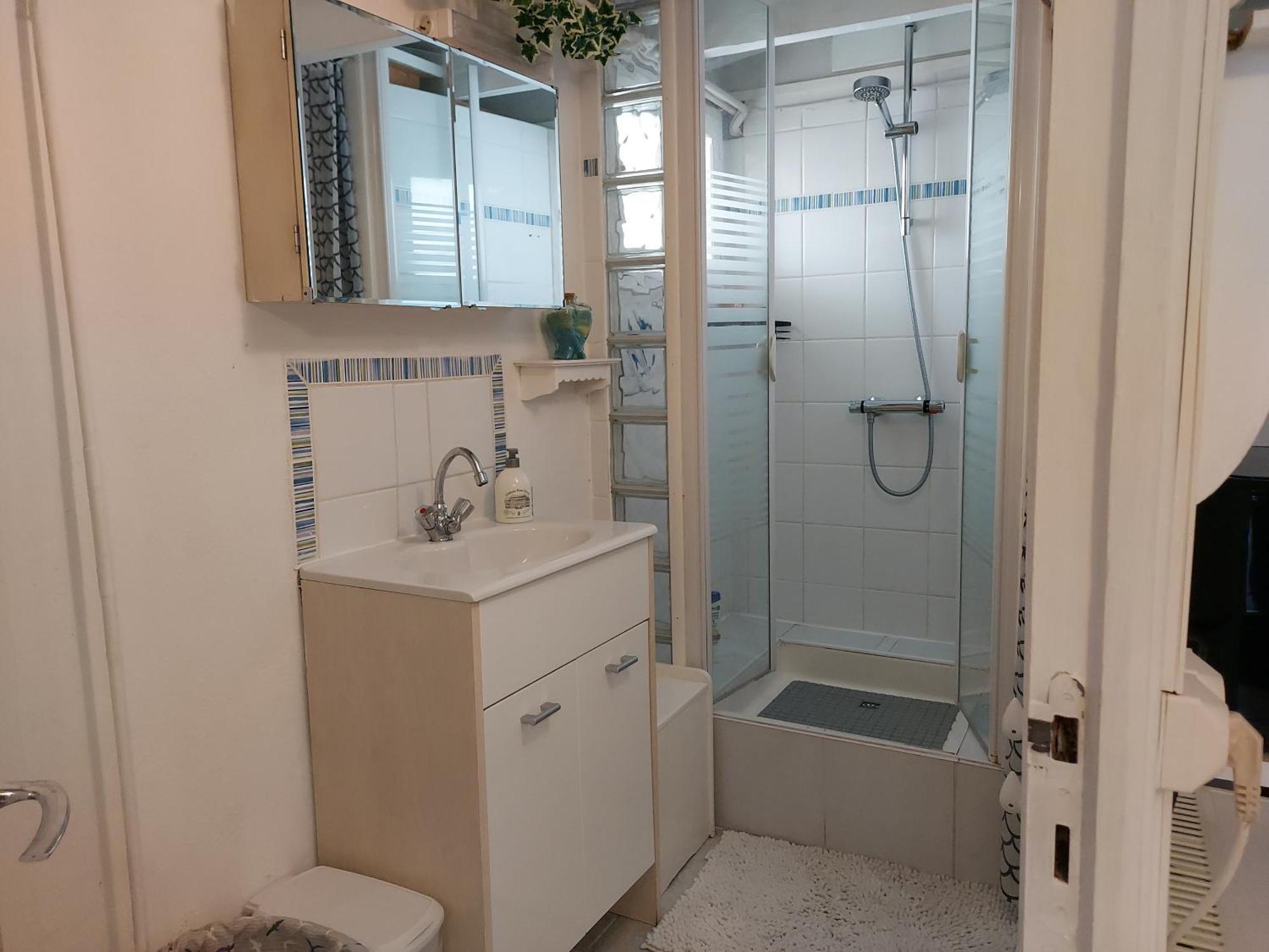 Charming Two Bedroom Gite With Beautiful Gardens コンフォラン エクステリア 写真