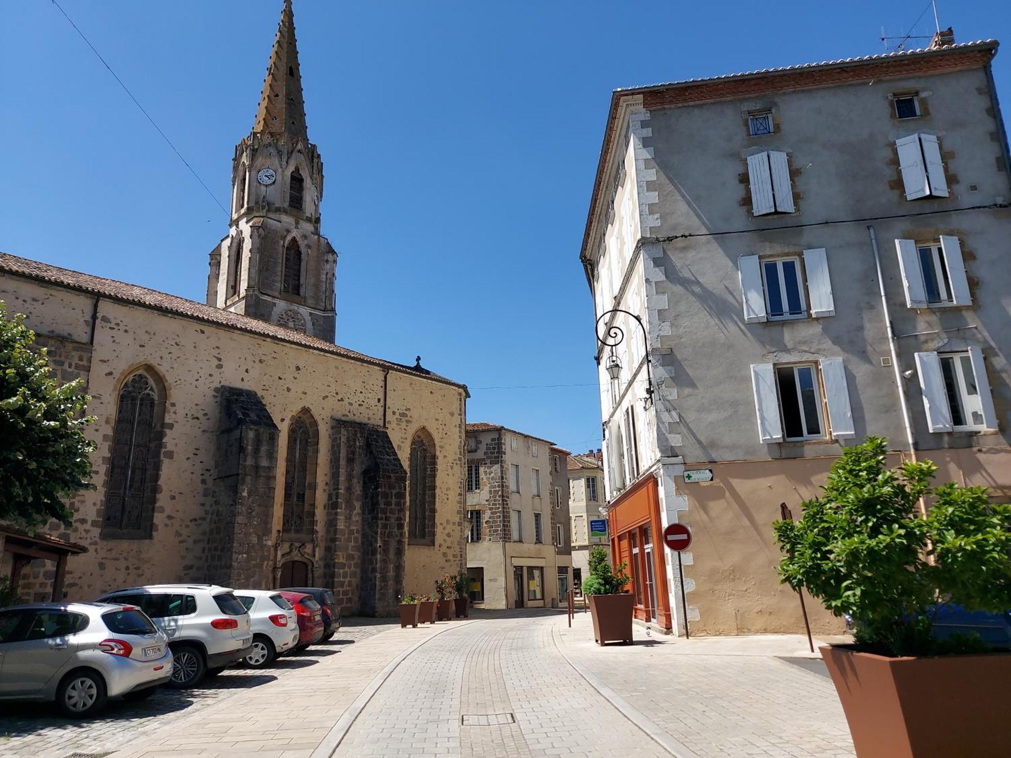 Charming Two Bedroom Gite With Beautiful Gardens コンフォラン エクステリア 写真