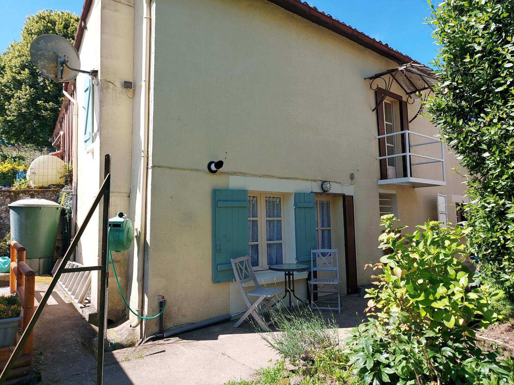 Charming Two Bedroom Gite With Beautiful Gardens コンフォラン エクステリア 写真